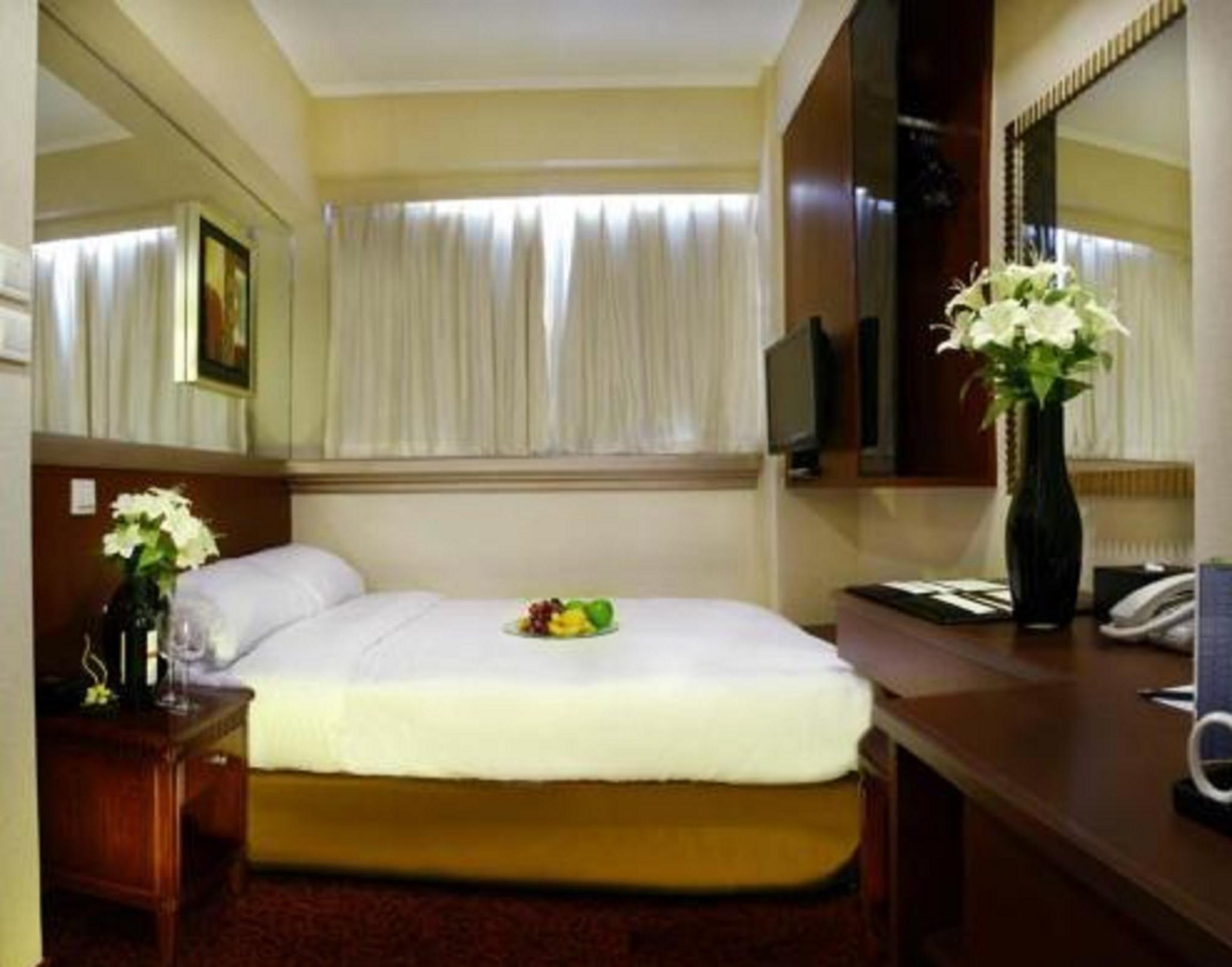 Oriental Lander Hotel Kaulung Kültér fotó