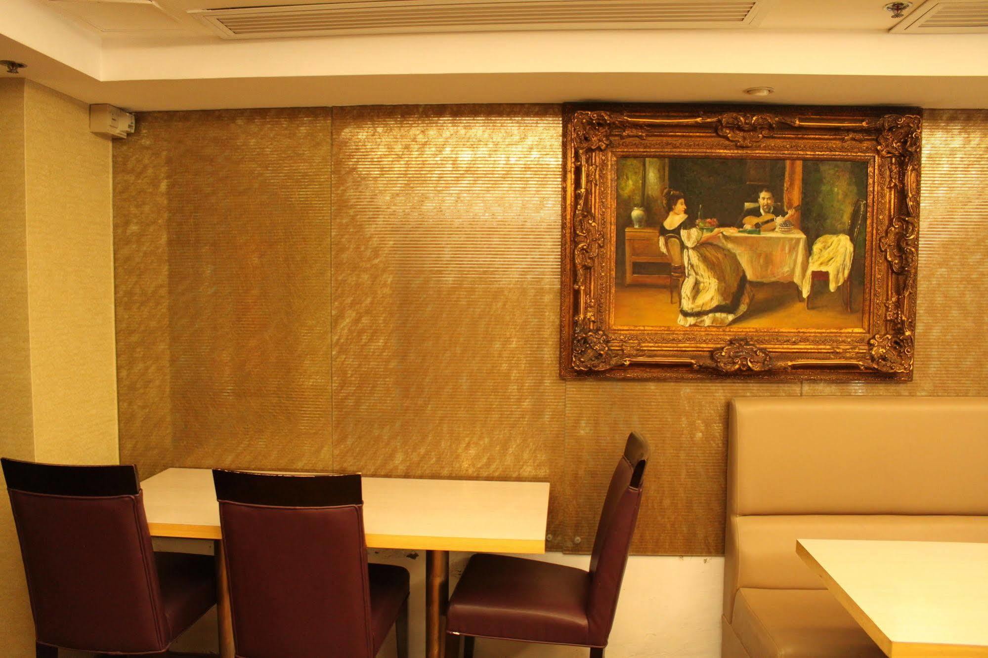 Oriental Lander Hotel Kaulung Kültér fotó